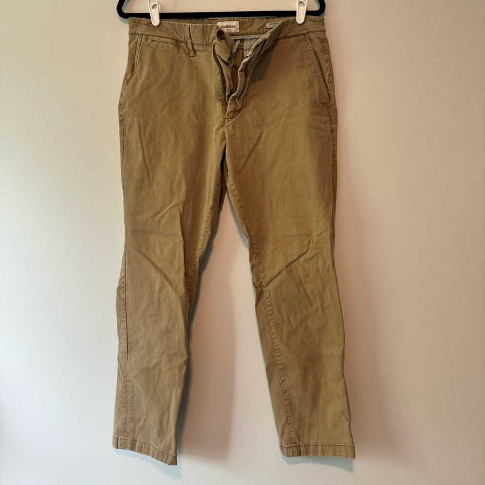 Goodfellow & Co Hennepin chino athletic fit men’s